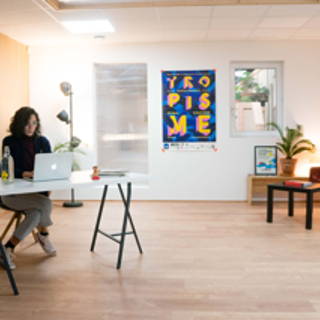 Open Space  5 postes Coworking Rue Fontcouverte Montpellier 34000 - photo 1